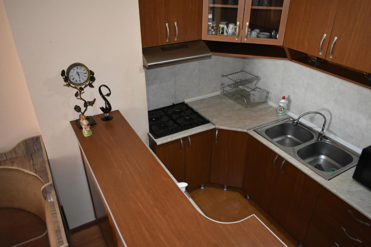 Ucha'S Apartment บาทูมิ ภายนอก รูปภาพ
