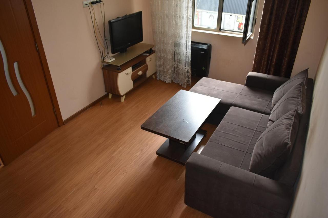 Ucha'S Apartment บาทูมิ ภายนอก รูปภาพ
