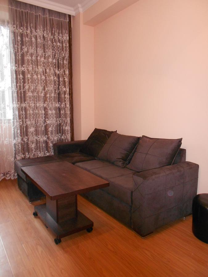 Ucha'S Apartment บาทูมิ ภายนอก รูปภาพ