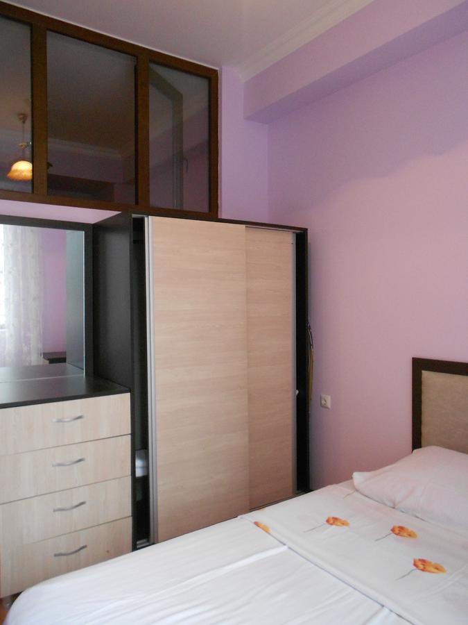 Ucha'S Apartment บาทูมิ ภายนอก รูปภาพ