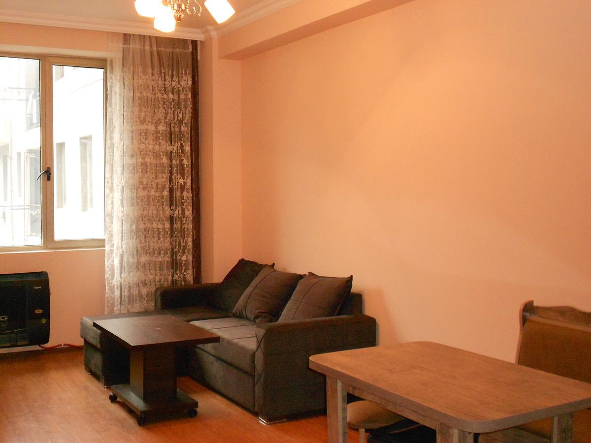 Ucha'S Apartment บาทูมิ ภายนอก รูปภาพ