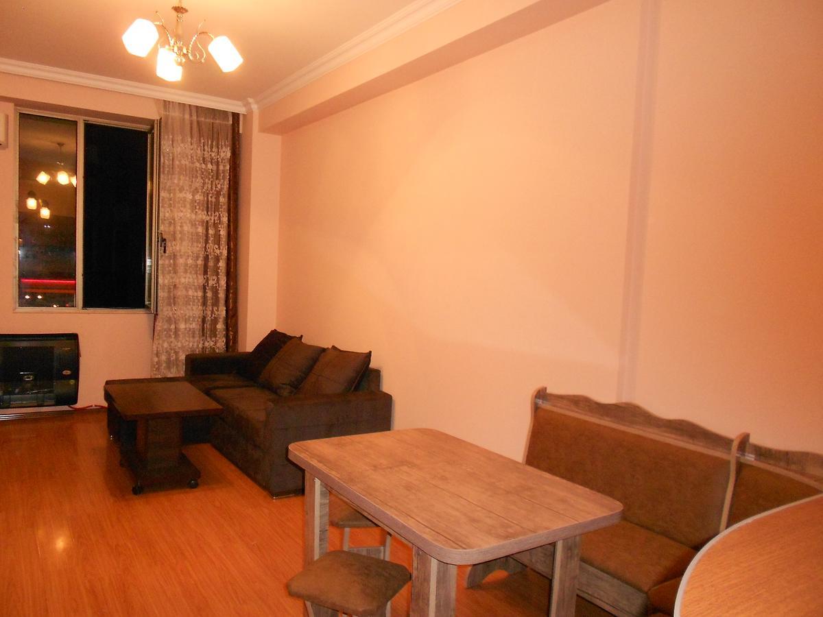 Ucha'S Apartment บาทูมิ ภายนอก รูปภาพ